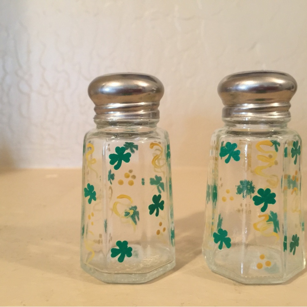 St Patrick’s Day Hand Painted Green Shamrock Salt and Pepper Shakers